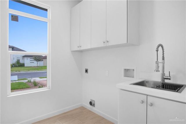 3107 S Livingston Street, Edinburg, TX 78542