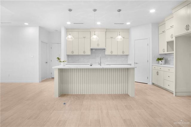 3107 S Livingston Street, Edinburg, TX 78542