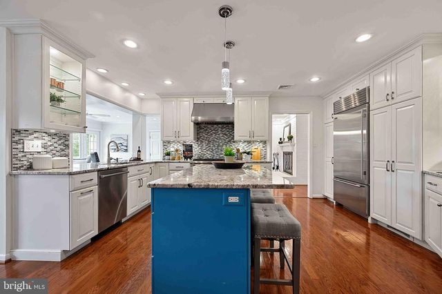 3905 PROSPERITY AVE, Fairfax, VA 22031