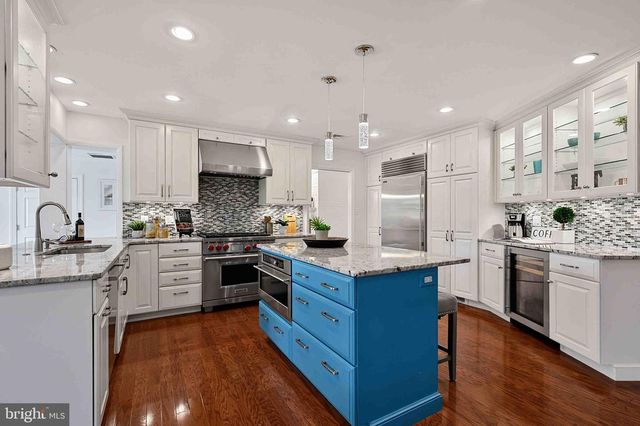 3905 PROSPERITY AVE, Fairfax, VA 22031