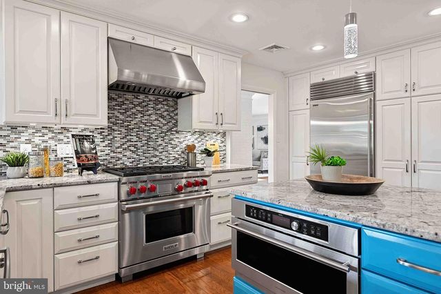 3905 PROSPERITY AVE, Fairfax, VA 22031
