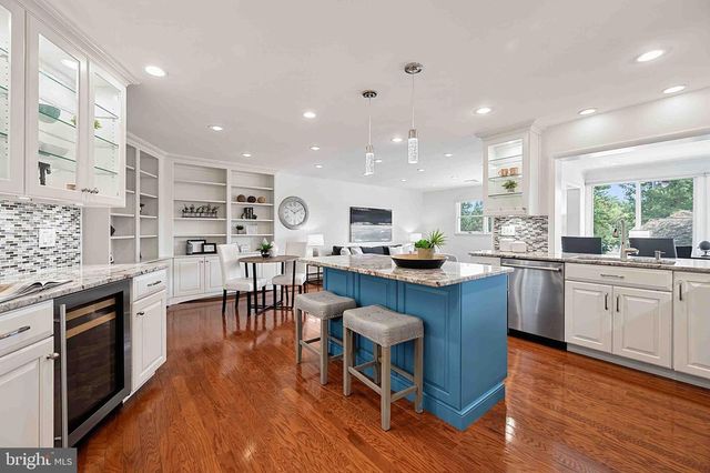 3905 PROSPERITY AVE, Fairfax, VA 22031