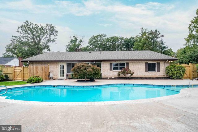 3905 PROSPERITY AVE, Fairfax, VA 22031