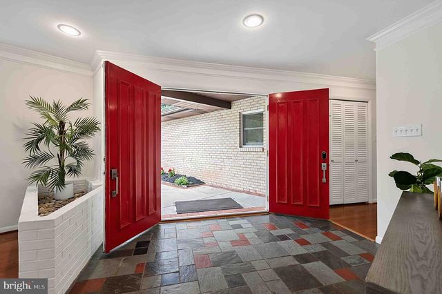3905 PROSPERITY AVE, Fairfax, VA 22031