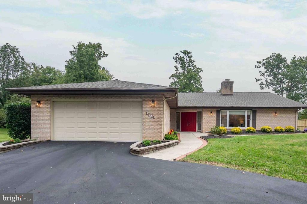 3905 PROSPERITY AVE, Fairfax, VA 22031