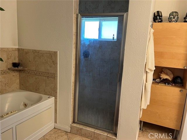 20323 Kinzie Street, Chatsworth (los Angeles), CA 91311