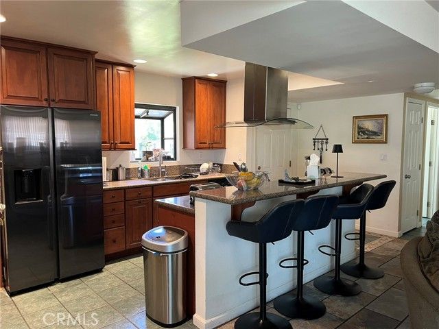 20323 Kinzie Street, Chatsworth (los Angeles), CA 91311