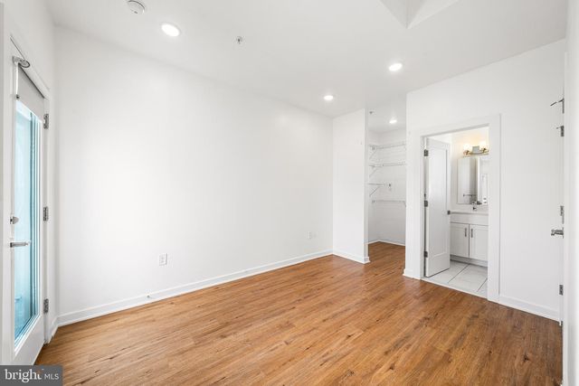 331-33 E GIRARD AVE, Philadelphia, PA 19125