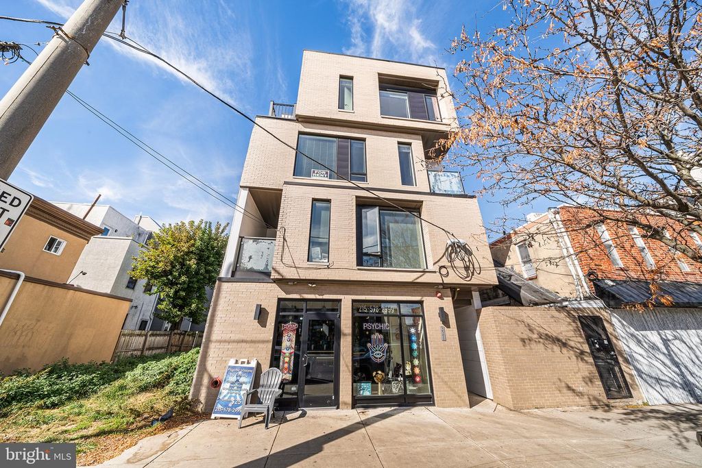 331-33 E GIRARD AVE, Philadelphia, PA 19125