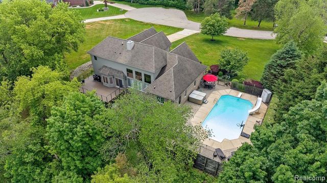 68960 Silver Fox Lane, Washington, MI 48095