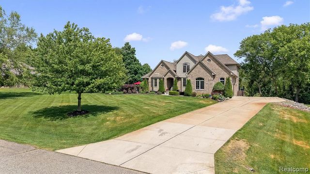 68960 Silver Fox Lane, Washington, MI 48095