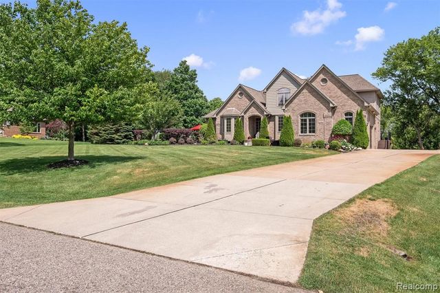 68960 Silver Fox Lane, Washington, MI 48095