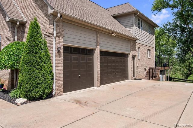 68960 Silver Fox Lane, Washington, MI 48095