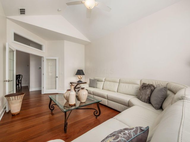 2738 Scioto Station Drive, Columbus, OH 43204