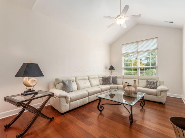 2738 Scioto Station Drive, Columbus, OH 43204