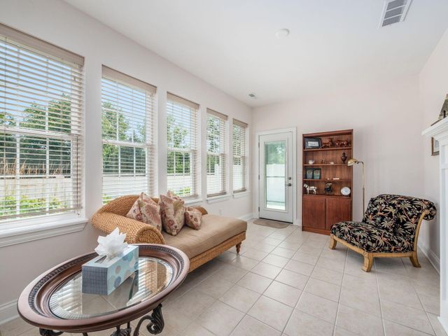 2738 Scioto Station Drive, Columbus, OH 43204