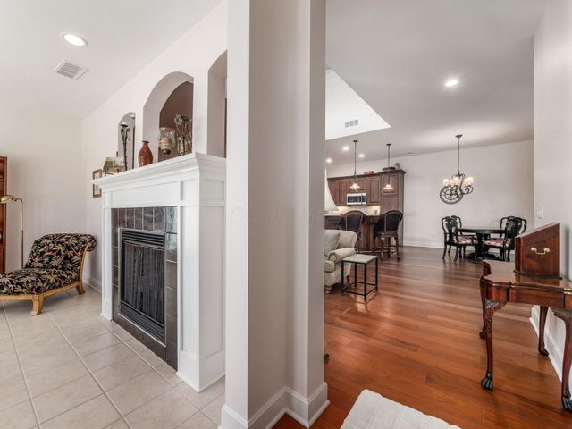 2738 Scioto Station Drive, Columbus, OH 43204