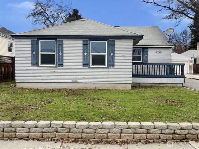 744 Saddlerock Drive, Wenatchee, WA 98801