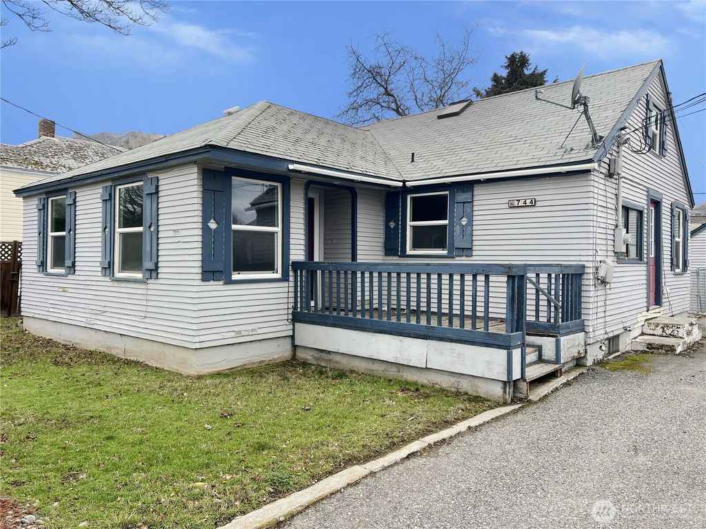 744 Saddlerock Drive, Wenatchee, WA 98801