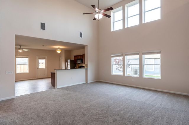 5000 Lexington Meadow LN, Del Valle, TX 78617
