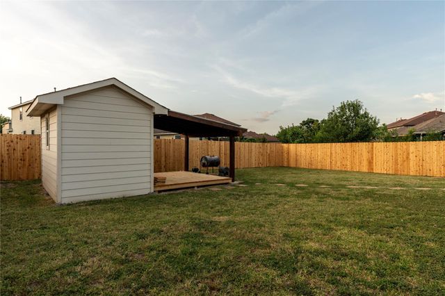 5000 Lexington Meadow LN, Del Valle, TX 78617