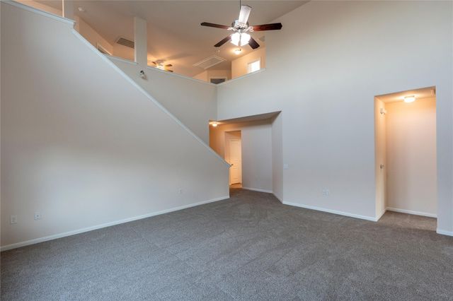 5000 Lexington Meadow LN, Del Valle, TX 78617