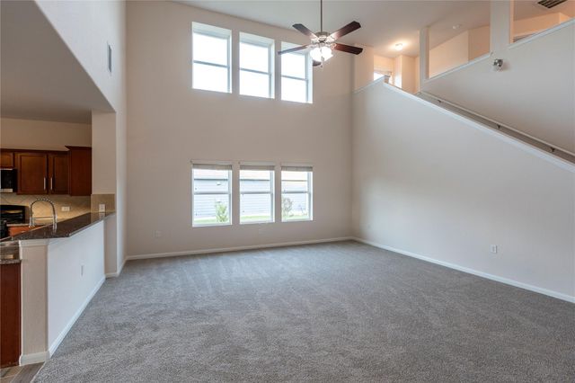 5000 Lexington Meadow LN, Del Valle, TX 78617