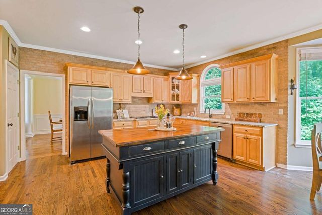 163 Woodcliff Drive, Suwanee, GA 30024