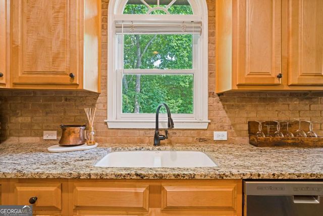 163 Woodcliff Drive, Suwanee, GA 30024