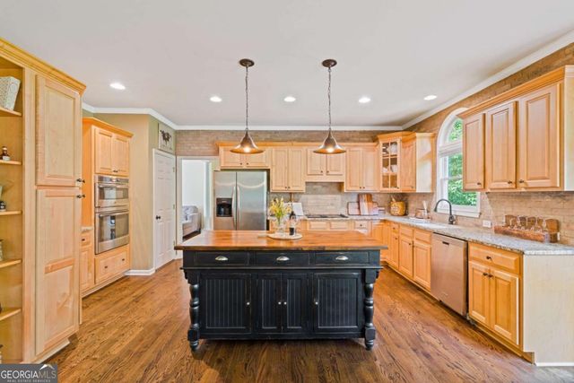 163 Woodcliff Drive, Suwanee, GA 30024