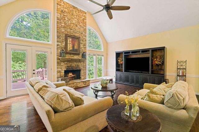 163 Woodcliff Drive, Suwanee, GA 30024