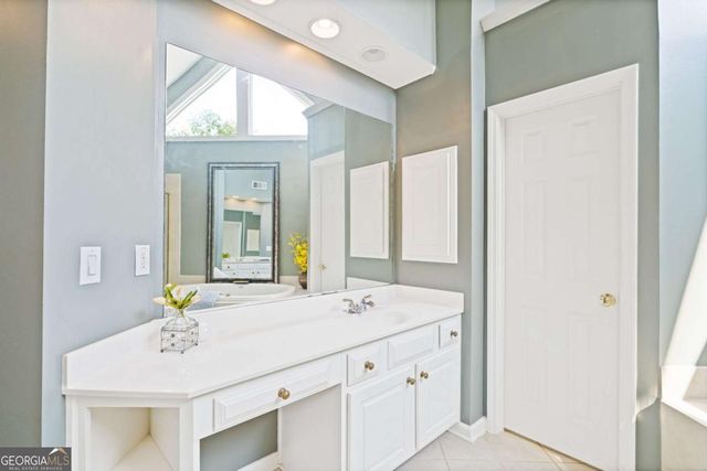 163 Woodcliff Drive, Suwanee, GA 30024