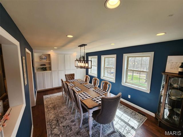 35 Dyer Road, Wentzville, MO 63385