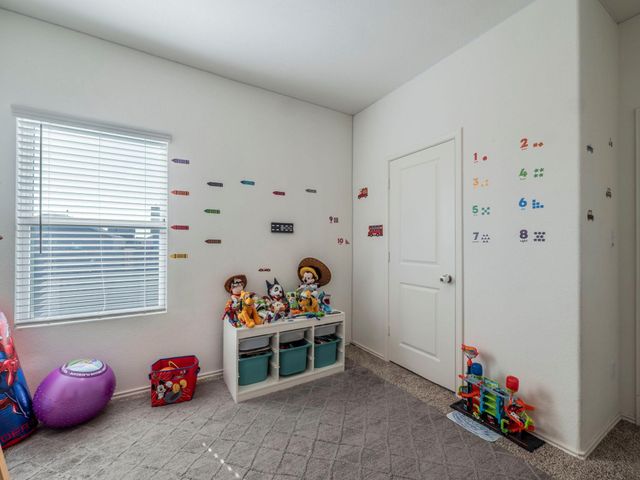 17813 Boardtree DR, Elgin, TX 78621