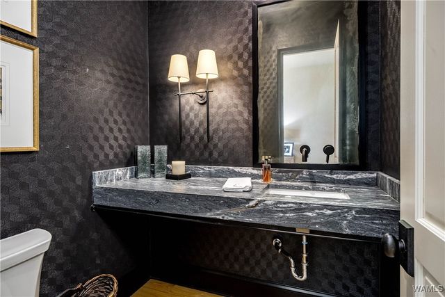 708 Highgrove, Tuscaloosa, AL 35406