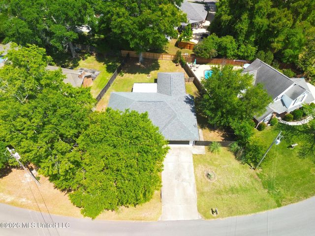 790 Koko Place, Diamondhead, MS 39525