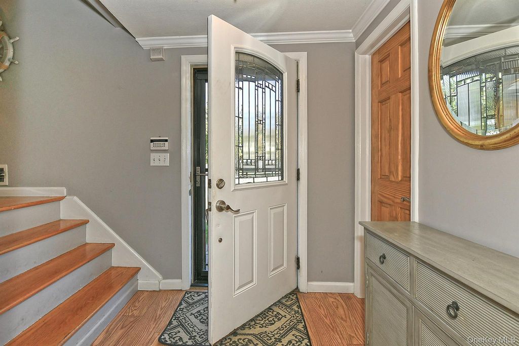21 Campo Avenue, Selden, NY 11784 — photo 4