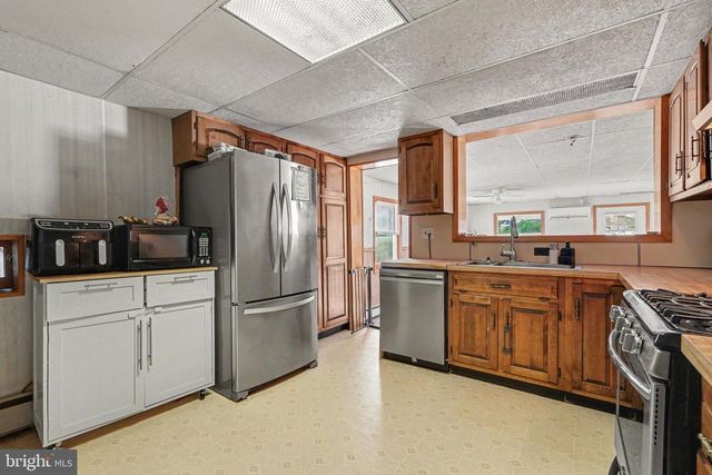 4609 MARBLEHEAD ST, Harrisburg, PA 17109