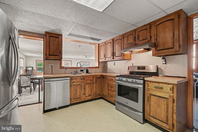 4609 MARBLEHEAD ST, Harrisburg, PA 17109