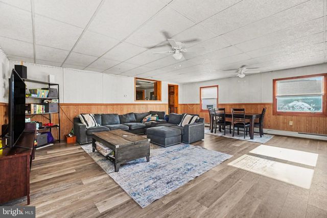4609 MARBLEHEAD ST, Harrisburg, PA 17109