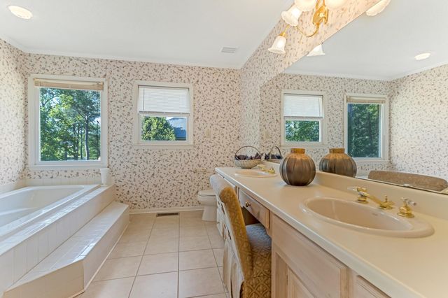 107 South Pointe Court, Moore, SC 29369