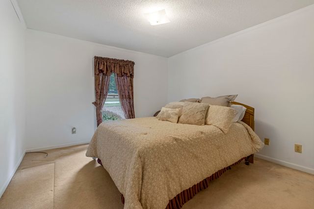 107 South Pointe Court, Moore, SC 29369
