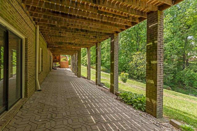 107 South Pointe Court, Moore, SC 29369