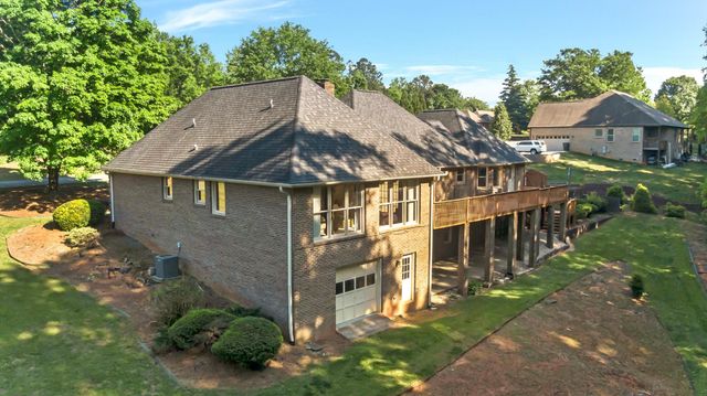 107 South Pointe Court, Moore, SC 29369
