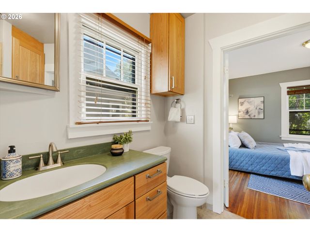 2012 Se HEMLOCK Ave, Portland, OR 97214