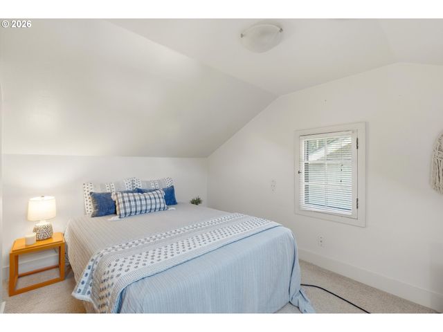 2012 Se HEMLOCK Ave, Portland, OR 97214