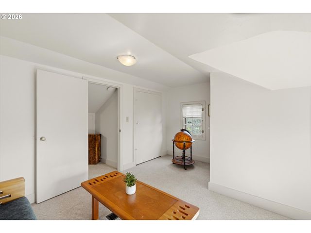 2012 Se HEMLOCK Ave, Portland, OR 97214