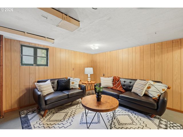2012 Se HEMLOCK Ave, Portland, OR 97214
