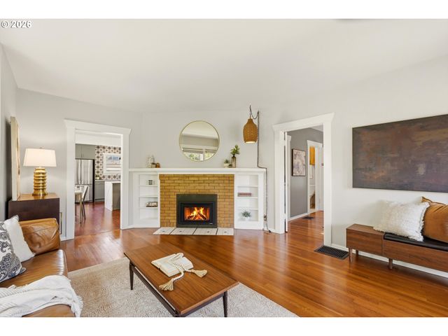 2012 Se HEMLOCK Ave, Portland, OR 97214