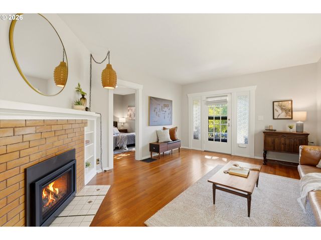 2012 Se HEMLOCK Ave, Portland, OR 97214